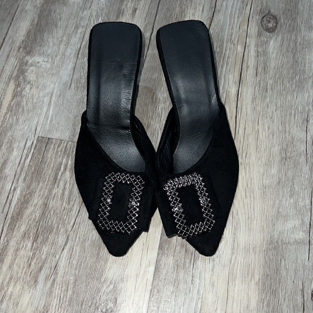 Heels - Picture 2 of 3